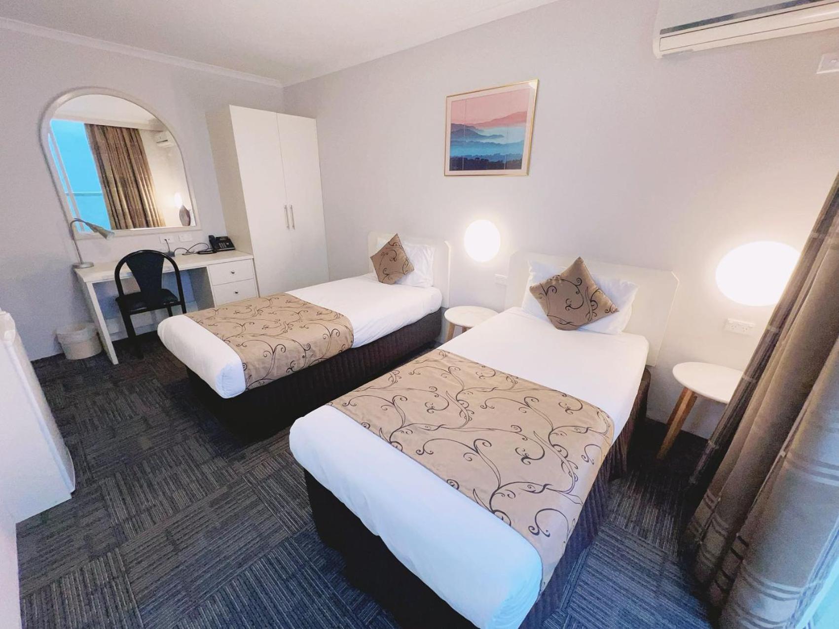 Twin Suite